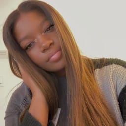 NikkiLauren21