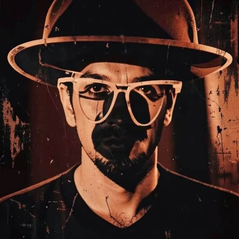 أنته طيز بعصوك مناويك