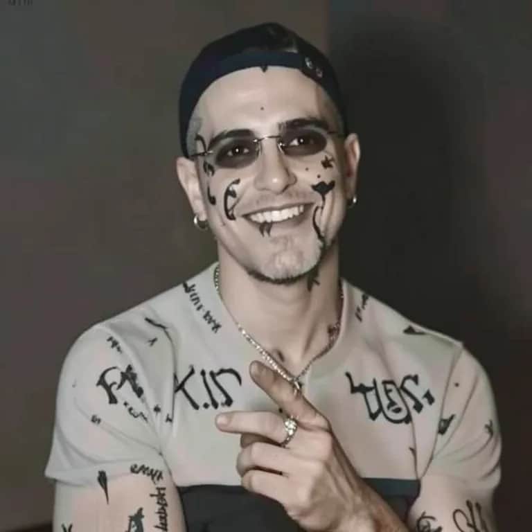 أنته طيز بعصوك مناويك